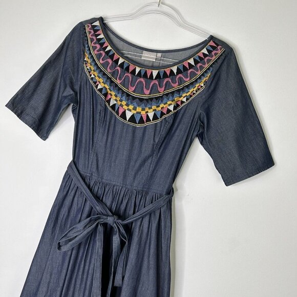 Eshakti Embroidered Chambray Dress Womens Size Medium Blue Tie Waist - Picture 2 of 10